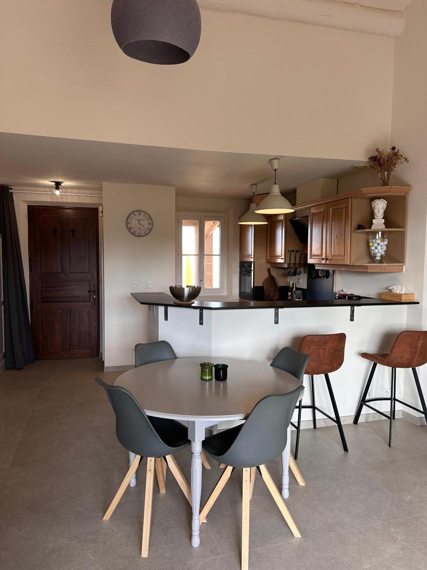Appartement Clim & Piscine Sur Golf Pont-Royal Εξωτερικό φωτογραφία
